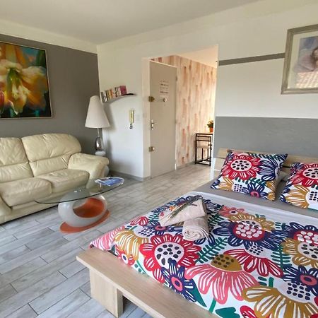 Goeland 3, Climatise, Wifi, Balcons Petite Vue Mer Laterale Au 3 Eme Etage Sans Ascenseur 土伦 外观 照片